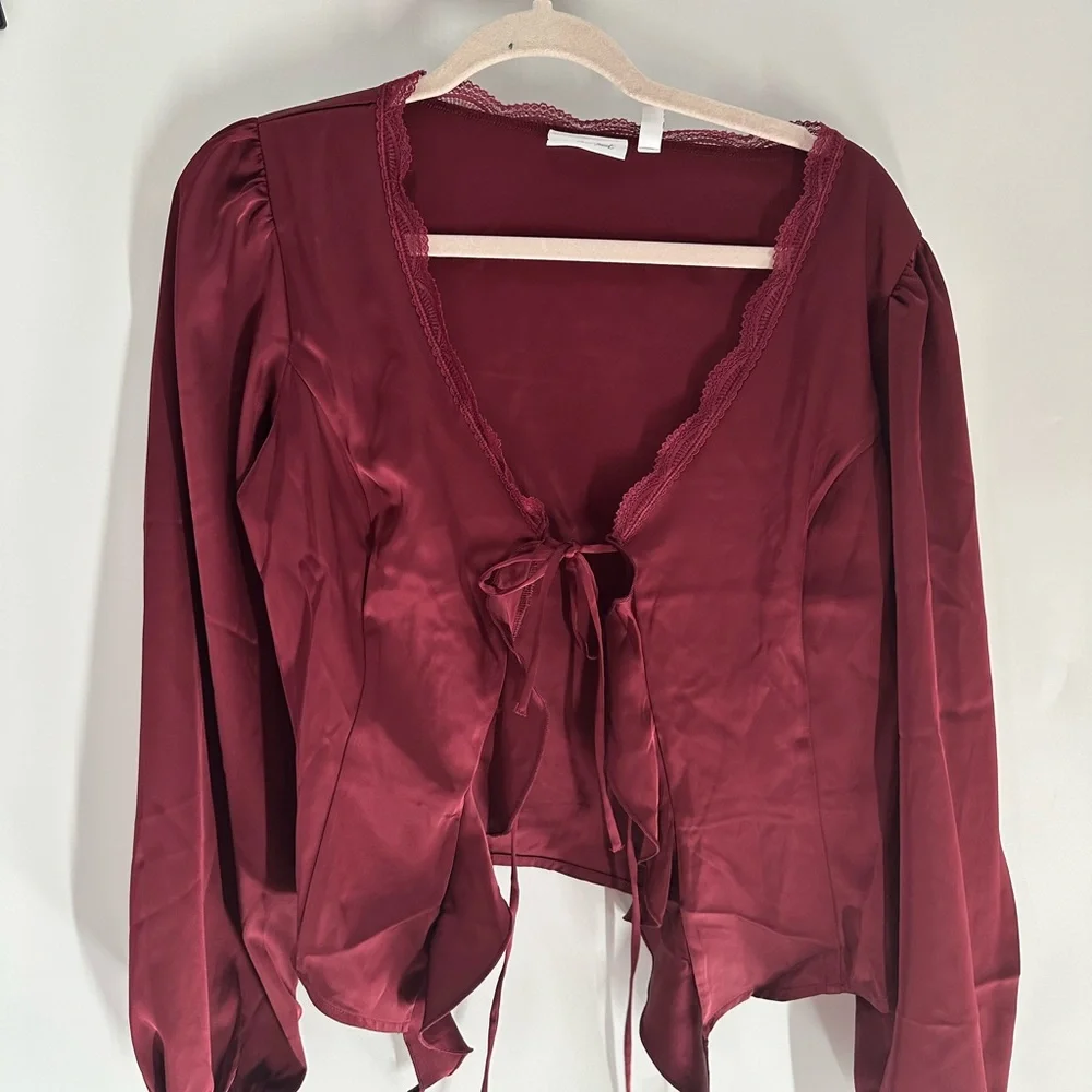 Chic Satin Lace-Trimmed Blouse in Deep Red - Picture 1 of 4